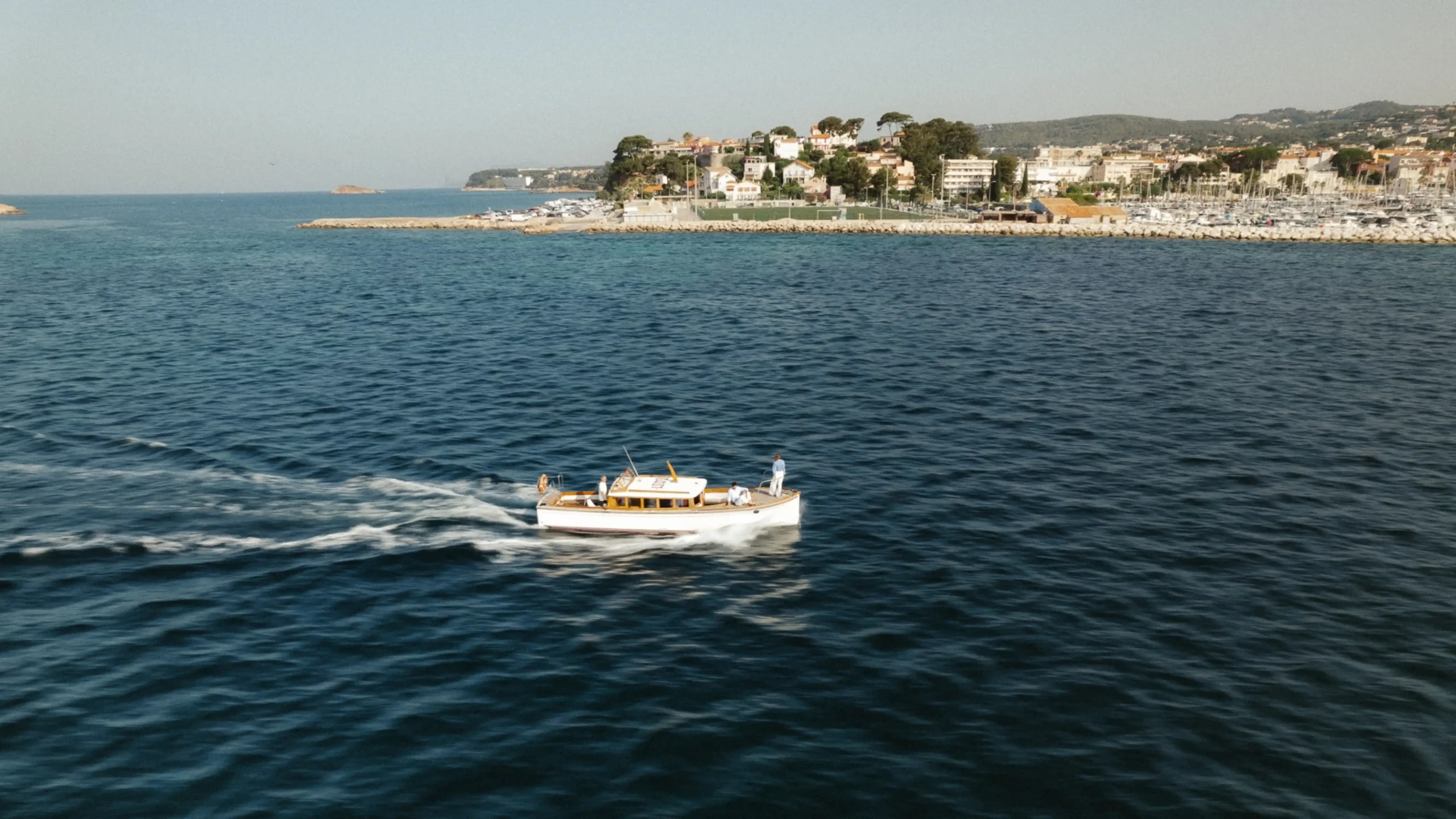 Boat experiences at Zannier Bendor resort — © AurelienStudio for Zannier Hotels